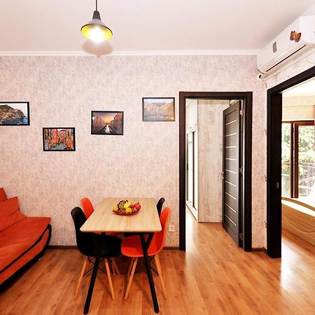 Apartment Art Django Old Avlabari Tiflis Dış mekan fotoğraf