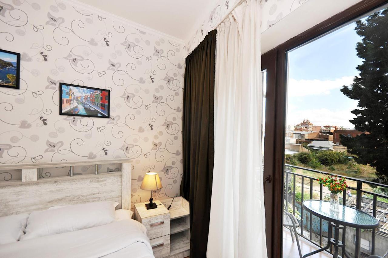 Apartment Art Django Old Avlabari Tiflis Dış mekan fotoğraf